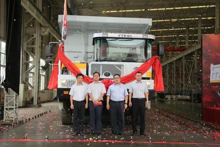 3499拉斯维加斯首台！响应国家打赢蓝天保卫战三年行动计划--3499拉斯维加斯重装纯电动矿用车下线