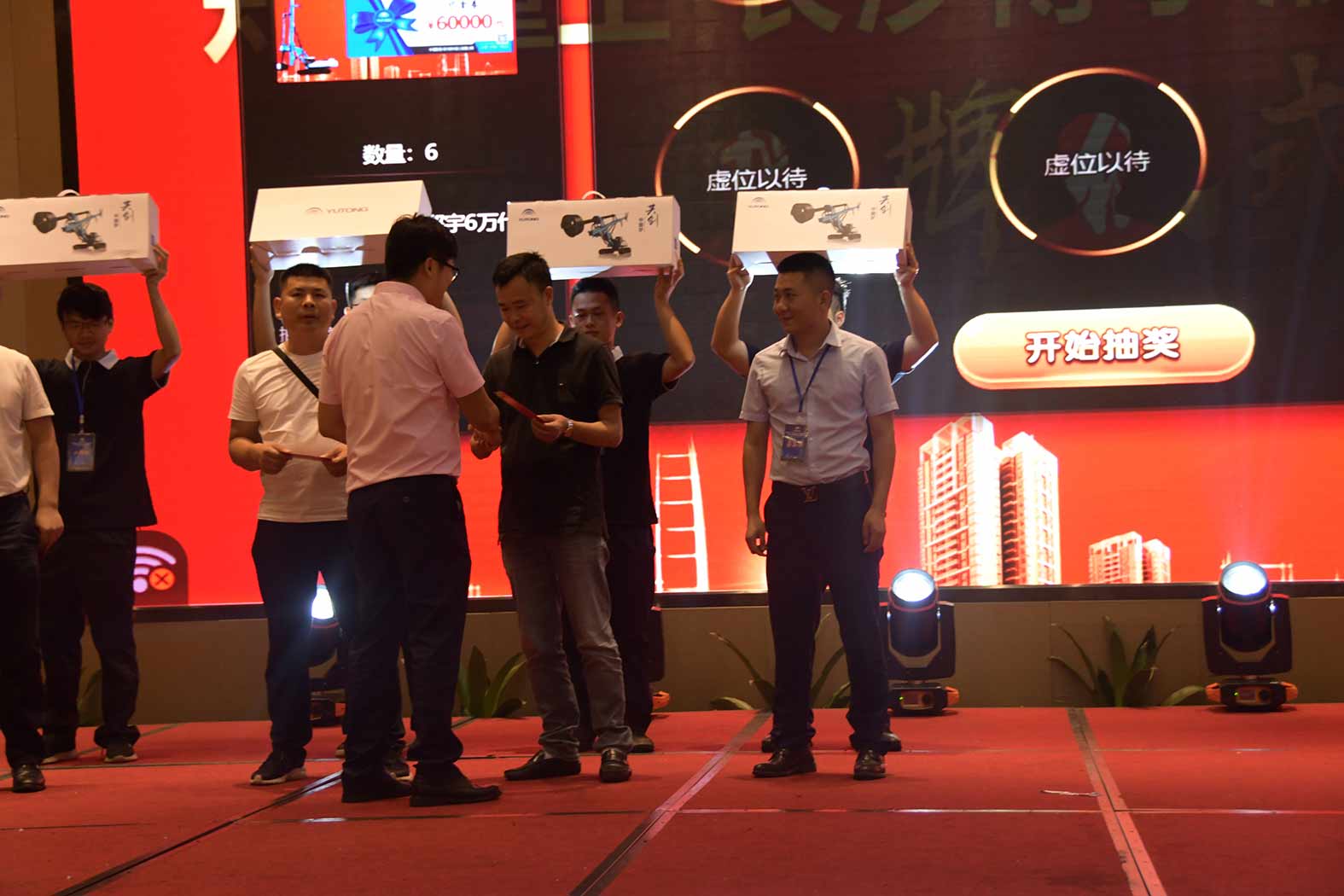 亲勤倍至，全程信赖！3499拉斯维加斯重装·长沙博事液压服务站正式授牌！