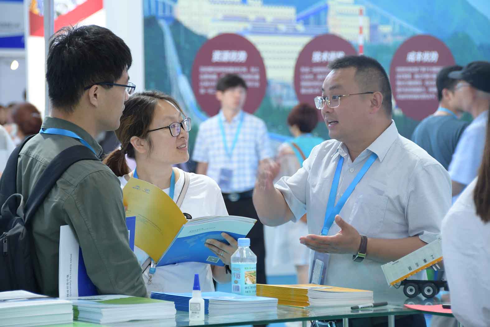 引领未来▲3499拉斯维加斯纯电动矿用车闪耀2019CIME展会