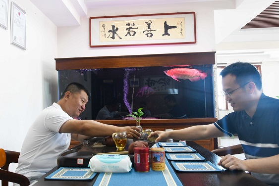 【客户说】王新州:对生活保持激情，对机遇顺势把握